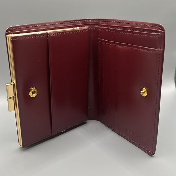 BURBERRY KISS-LOCK WALLET - Picture 9 of 11